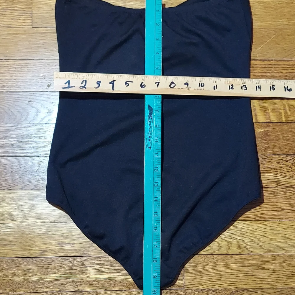 Tobi halter one piece swimsuit with big bow - Picture 5 of 8